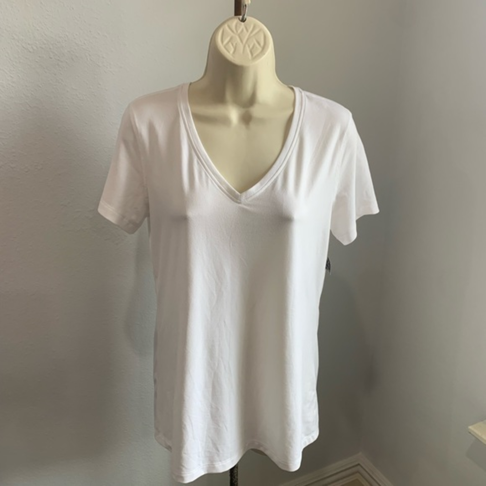 NWT Athletic Works Women's Active T Shirt Size Med White